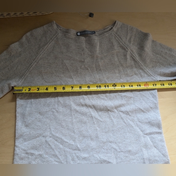 IN CASHMERE Crewneck Women Size Small 100% Cashmere Beige Color 3/4 Sleeves - Picture 8 of 10